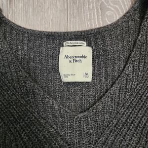 Abercrombie & Fitch V-Neck 100% Recycled Cotton Cropped Sweater Medium